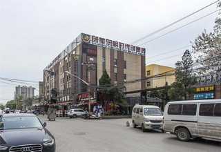 深圳在线式泡沫箱胶带封箱机